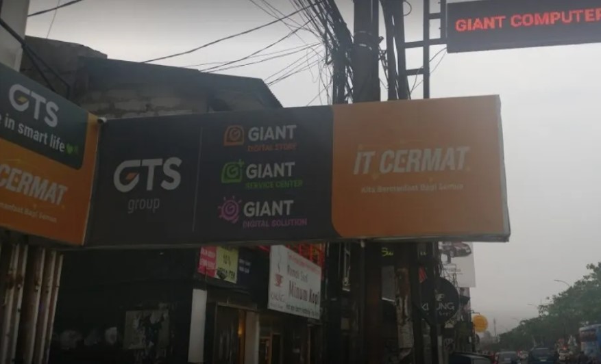 Giant Computer Store dan Service